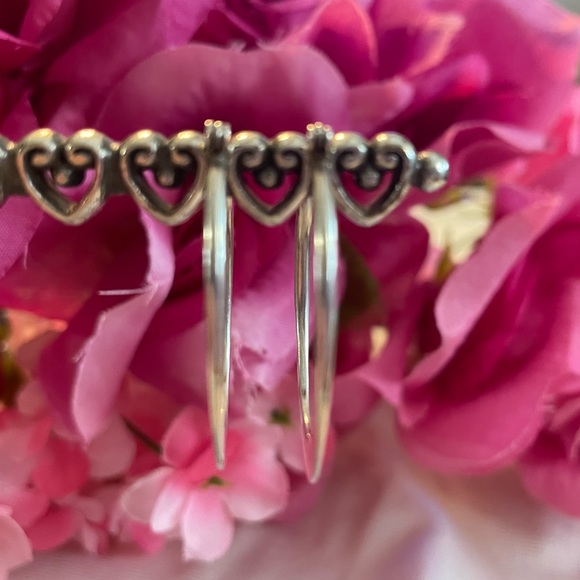 Silpada Sterling Silver ‘Back to Basics’ Classic Oval Hoop Earrings P1099 - Picture 10 of 16